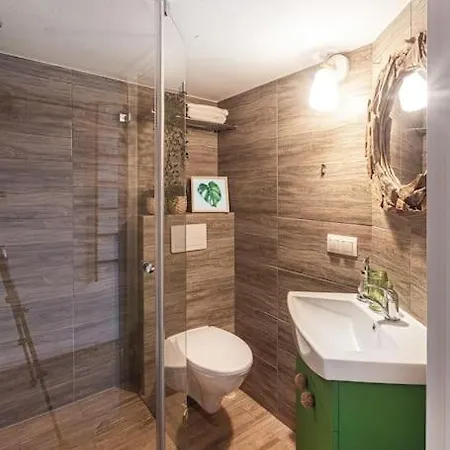 Apartment Jungle In Center By Urban Rent *