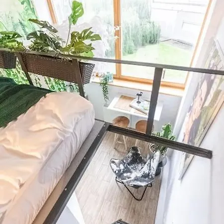 Apartment Jungle In Center By Urban Rent *