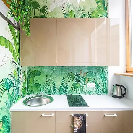 Jungle In Center By Urban Rent Wilna
